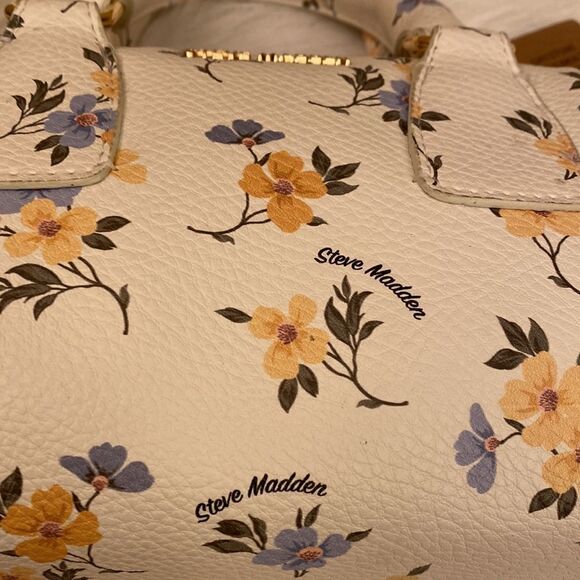 NWT Steve Madden BCASEY Crossbody - Multi-Color - Picture 8 of 15